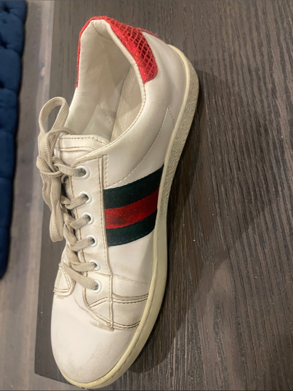 Gucci White Leather Sneakers with Red & Green Accents and Bee Embroidery - Picture 7 of 10